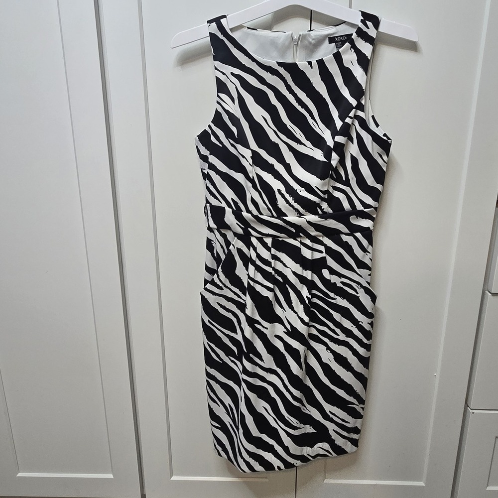 XOXO Zebra Print Sheath Dress Size 3 Black White Sleeveless Career Party
